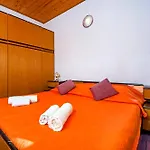 Apartman Apartments Borche *
