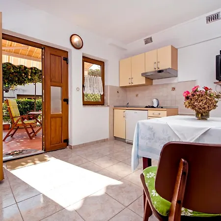 Lägenhet Josip 2304