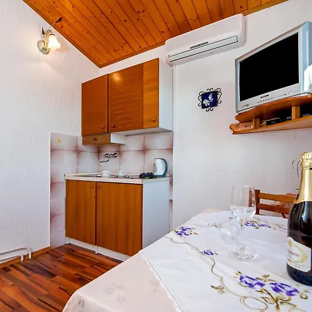 Josip 2304 Lägenhet *